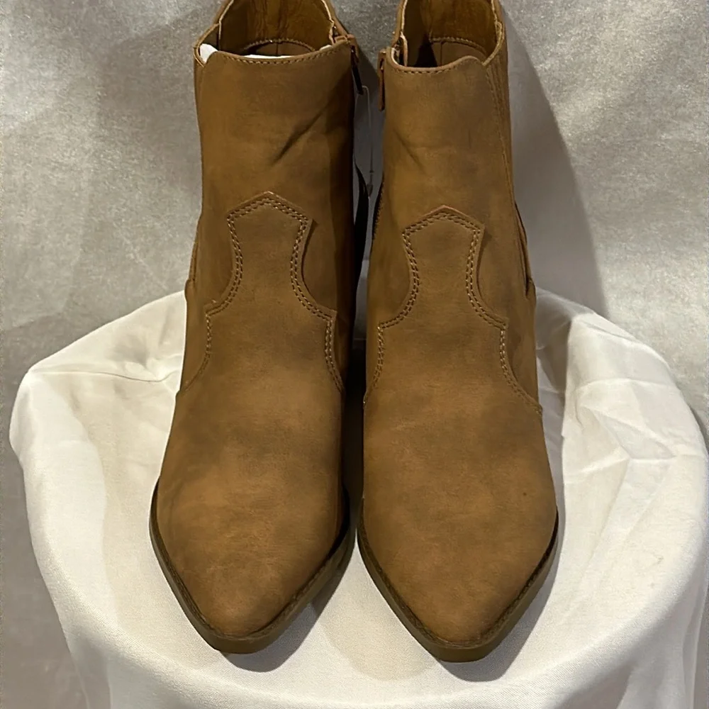 Indigo Rd. Medium Brown Booties - Picture 4 of 8